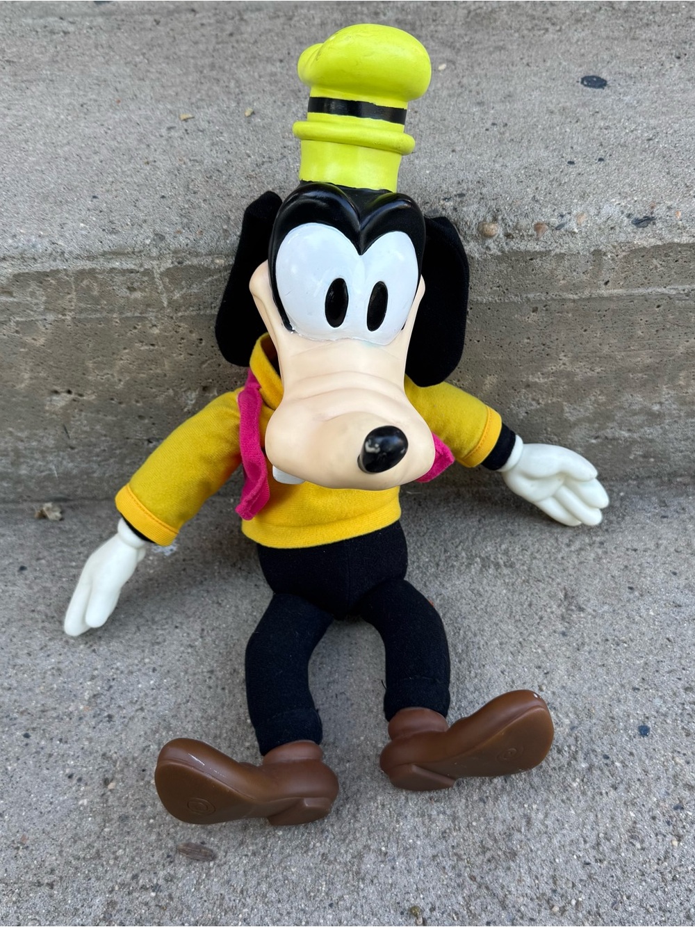 Vintage‎ 1990s Goofy Vinyl 16” Collectible Toy